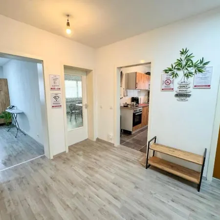 Livemore24 - 1 In Wlan - Smart-tv - 24-7 Check-in Und Kueche Appartement *