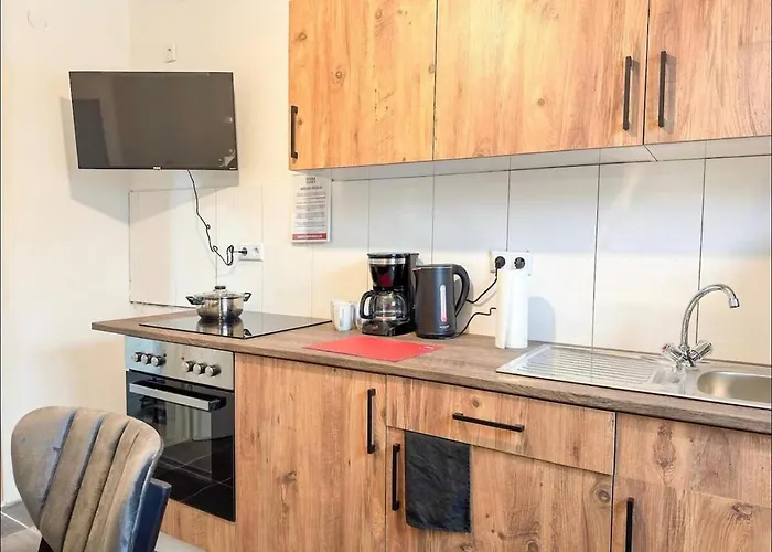 Livemore24 - Apartment 1 In Gladbeck Wlan - Smart-Tv - 24-7 Check-In Und Kueche